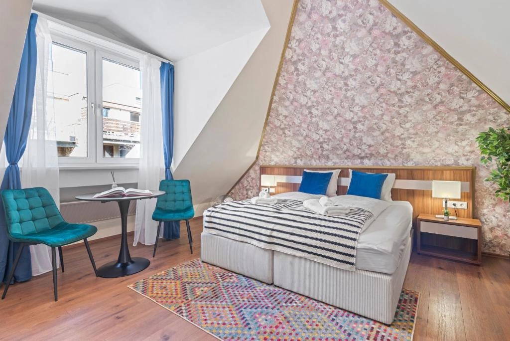 K22 Smart Rooms room 6